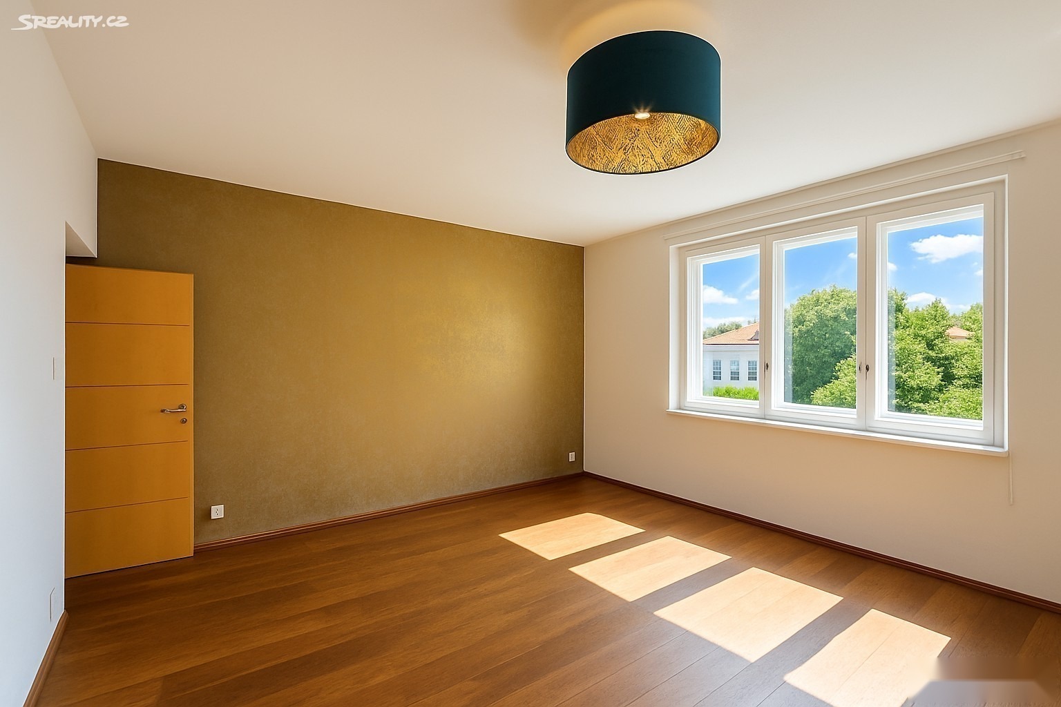Attics Dlouhá