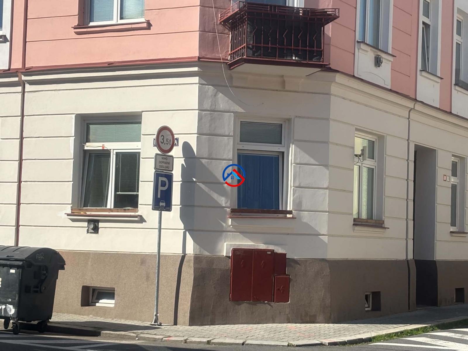Novostavby Ústín