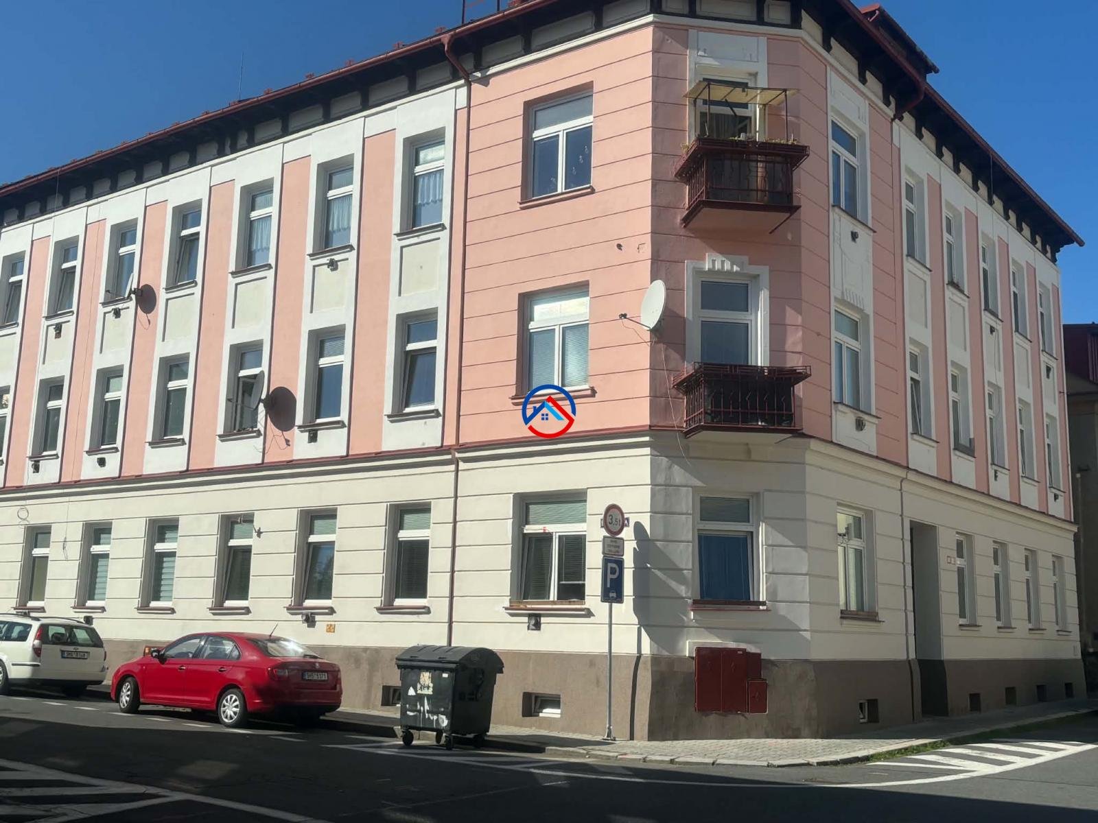 Novostavby Ústín