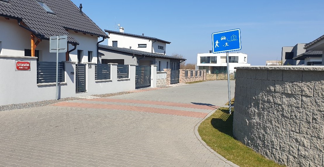 Pozemky Nedomice