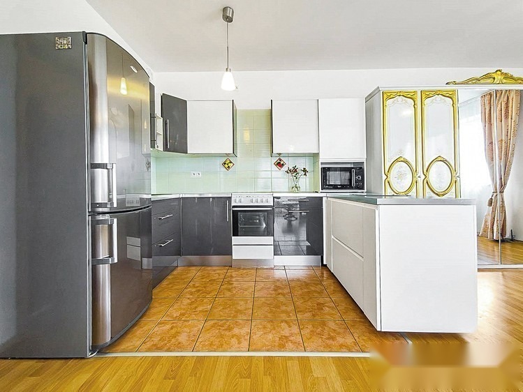 Panorama Kyje VII
